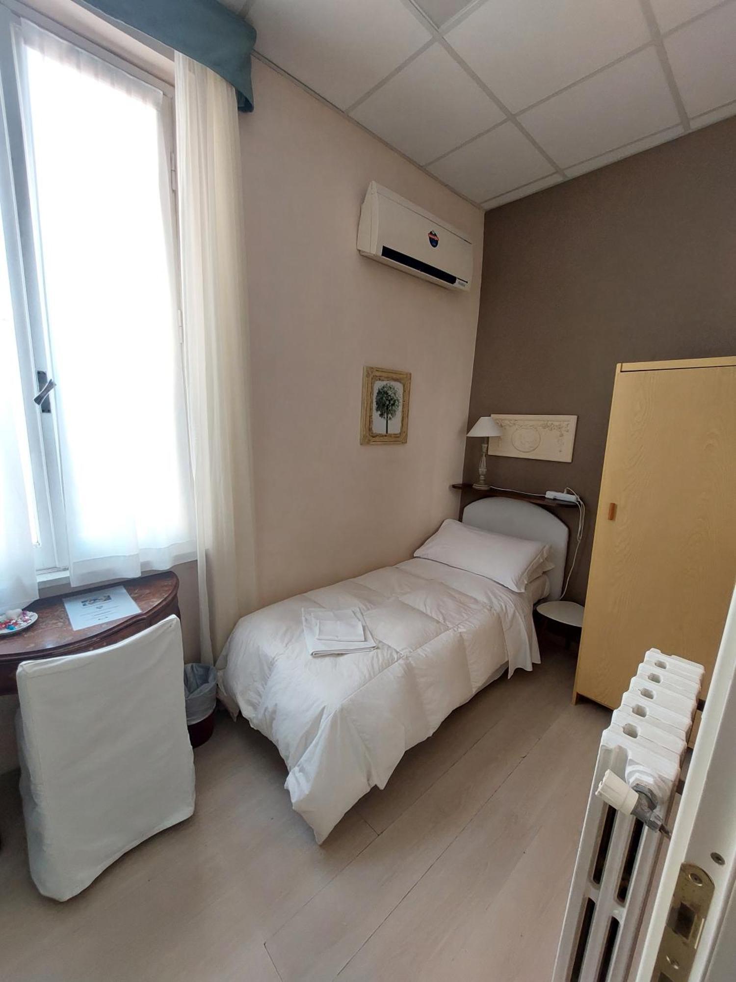 Hotel Tina Diano Marina Exterior foto